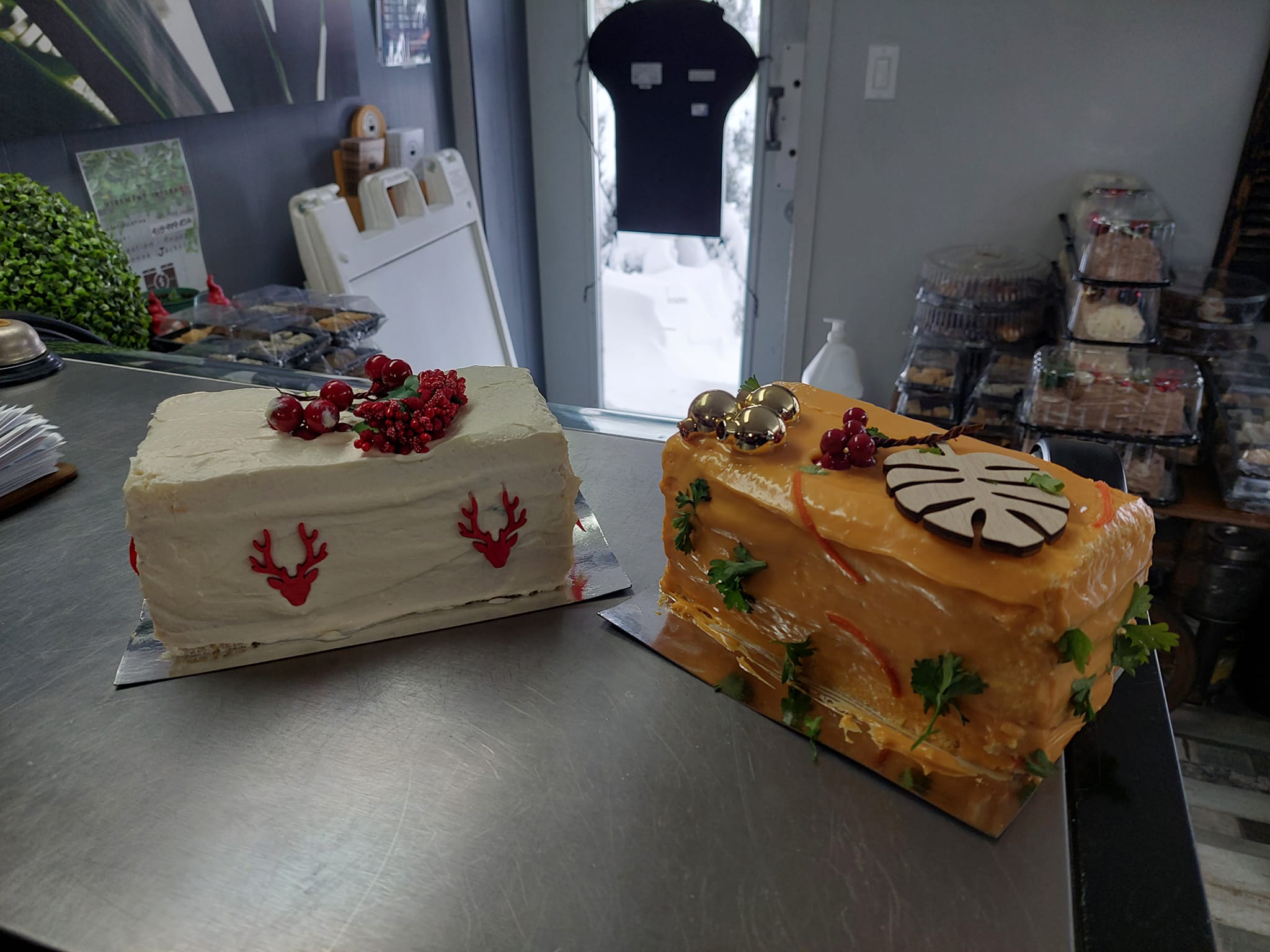 No photo description available.