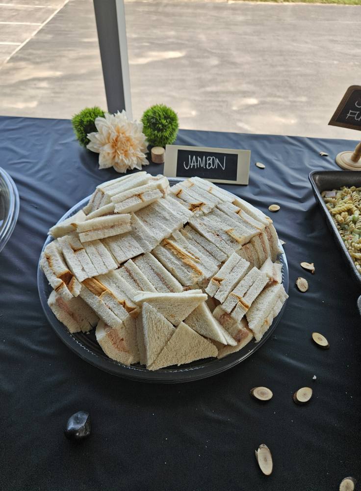 No photo description available.